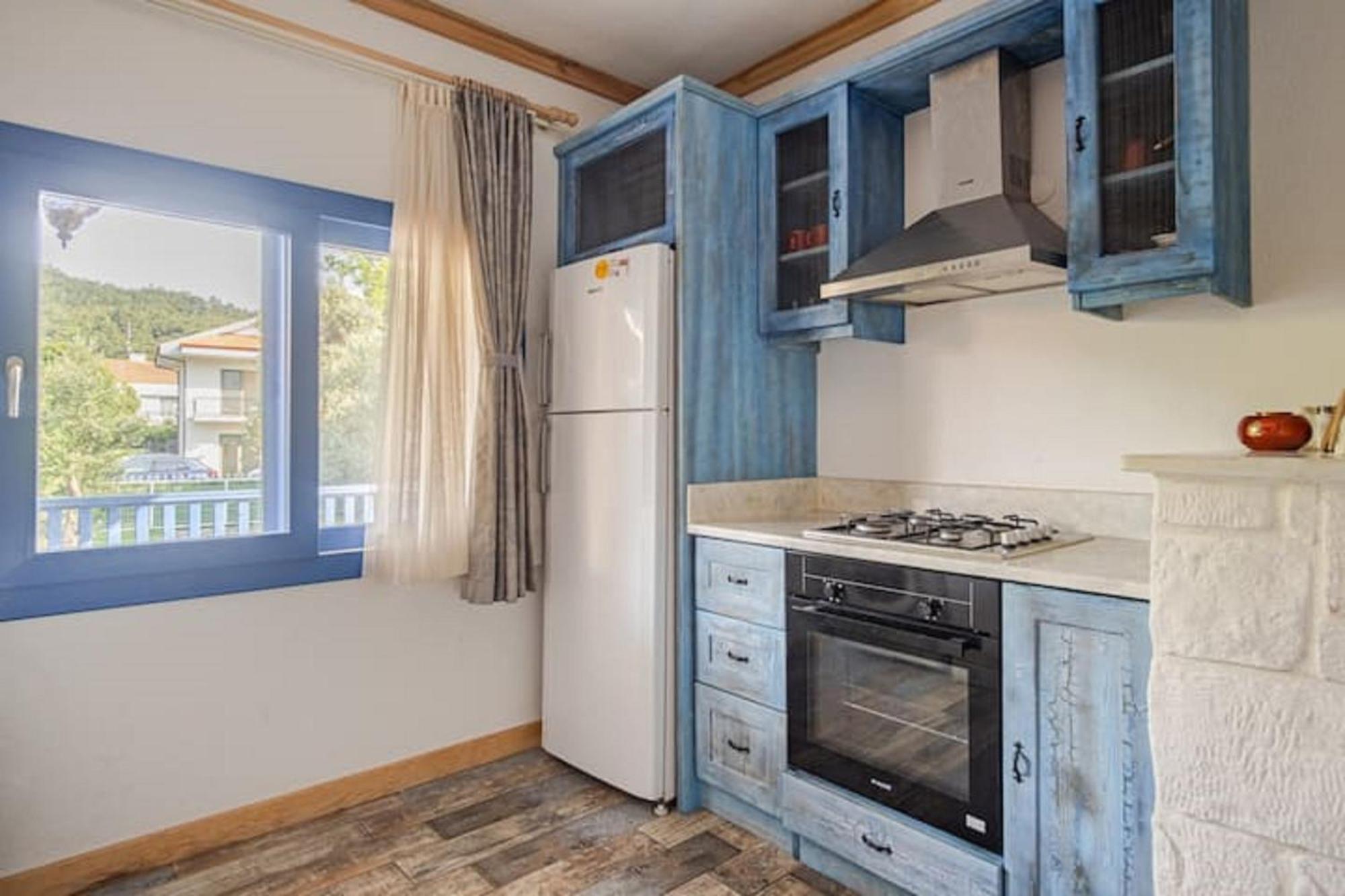 Only Blue Villa ギョジェク エクステリア 写真